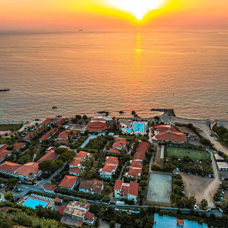 Villaggio Torre Ruffa Robinson Capo Vaticano Buitenkant foto