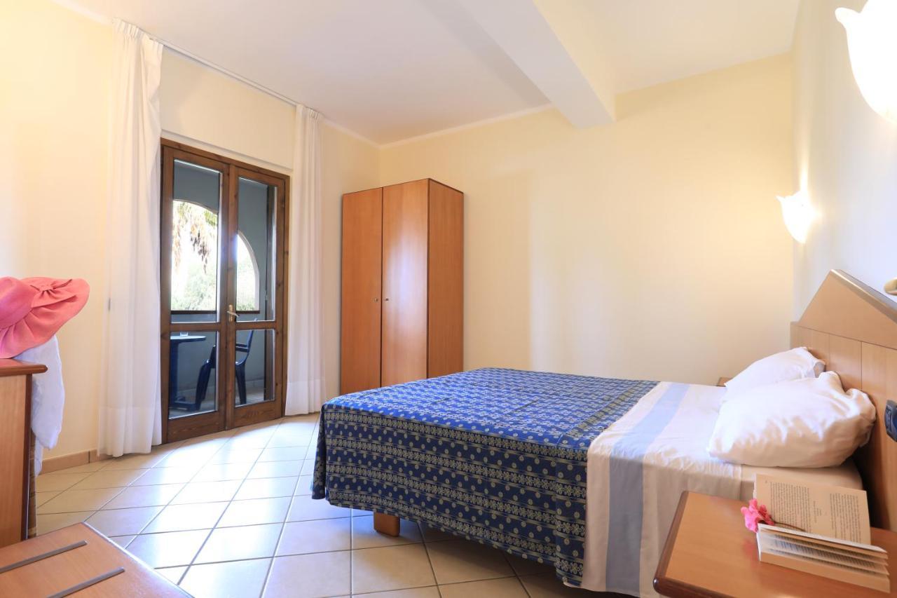 Villaggio Torre Ruffa Robinson Capo Vaticano Buitenkant foto
