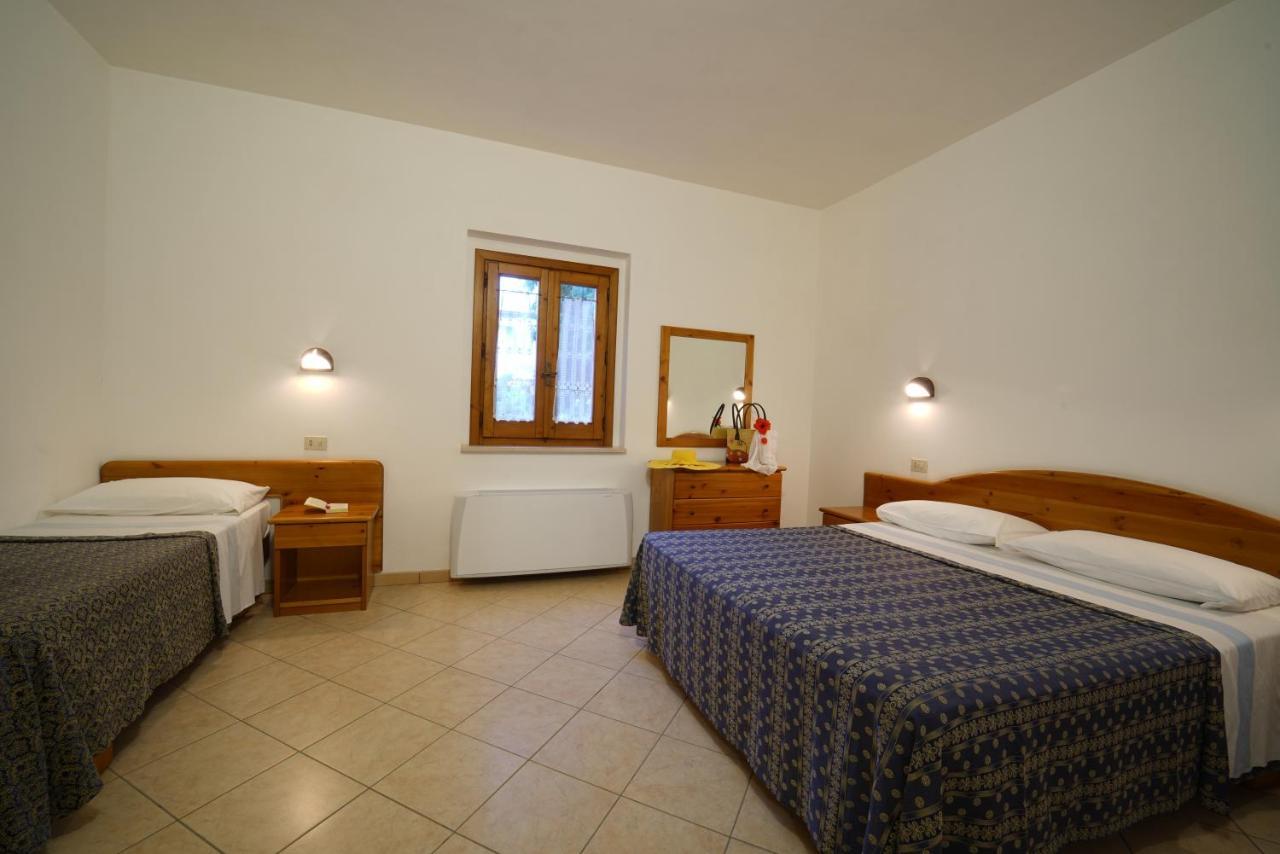 Villaggio Torre Ruffa Robinson Capo Vaticano Buitenkant foto