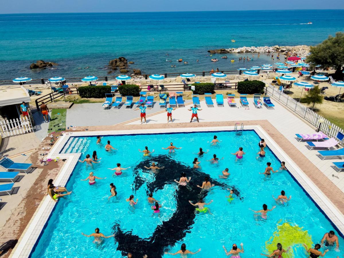 Villaggio Torre Ruffa Robinson Capo Vaticano Buitenkant foto